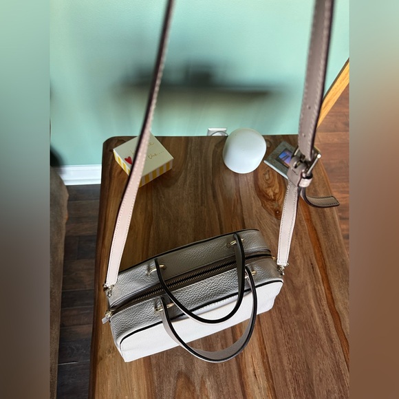 Kate Spade NISHA Atwood Zip purse cityscape pebbled Leather handles & strap gray - Picture 7 of 17